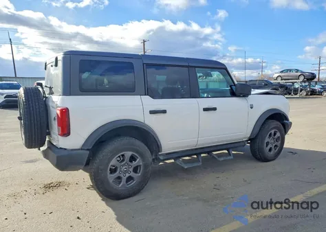 2023 Ford Bronco Base z USA, uszkodzony, nr VIN 1FMDE5BH1PLC15815